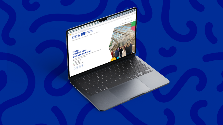 Mockup met website