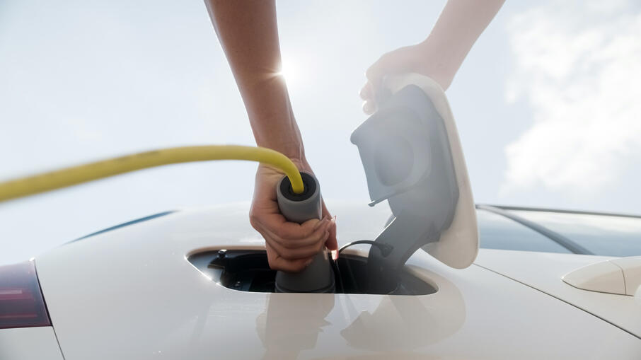 Opladen van electrische wagen