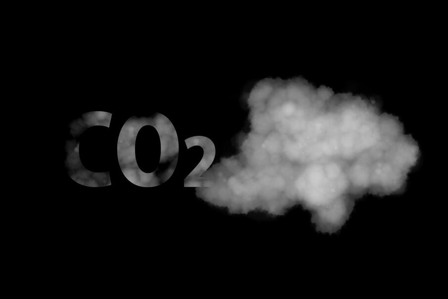 letters CO2 met wolk