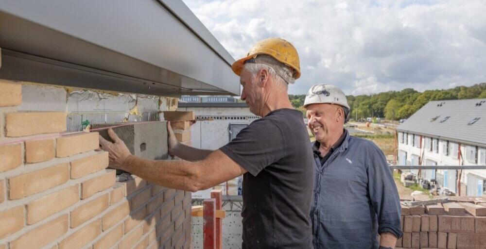 Sar9067 48869776256 o