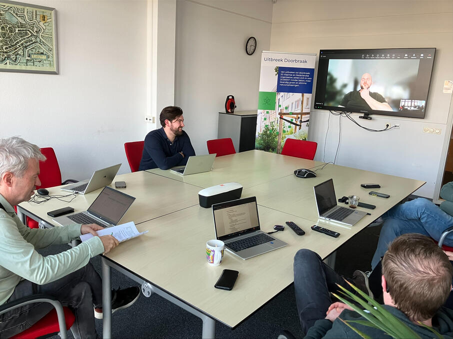 Processed 6 A534566 0319 47 D4 B948 8 B6405 E4 FBC2