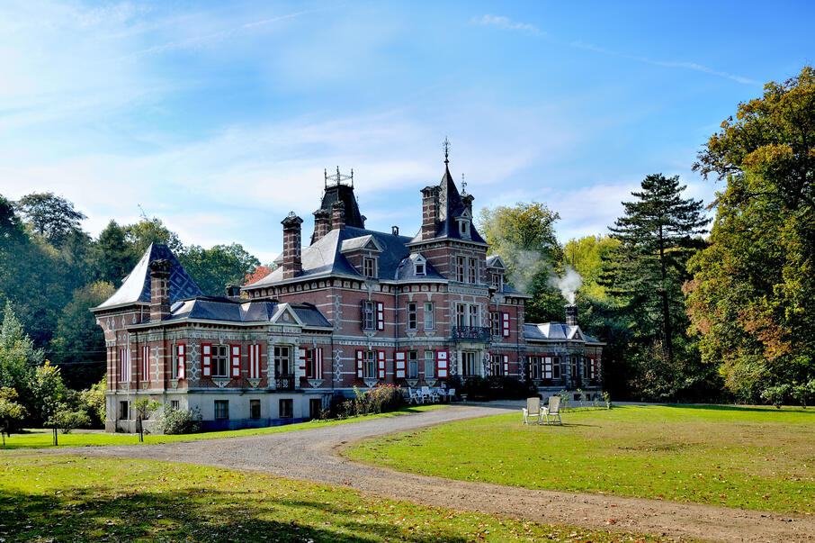 Hof ter Laken door Bruno Janssens