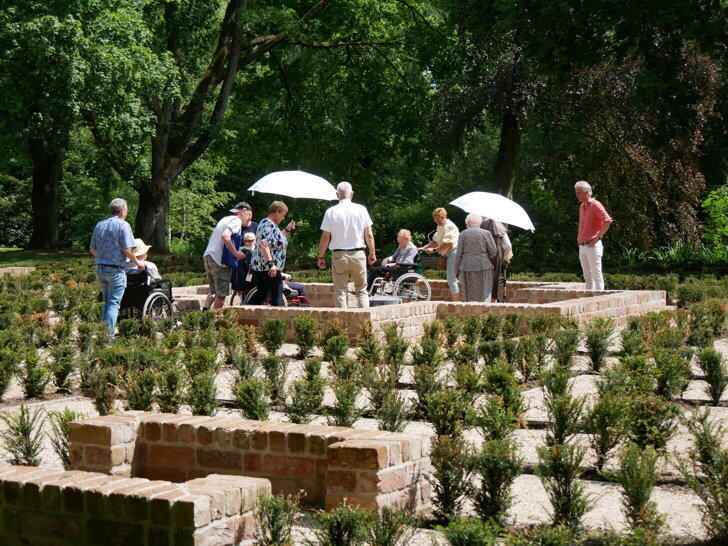 Opening kloostertuin 3
